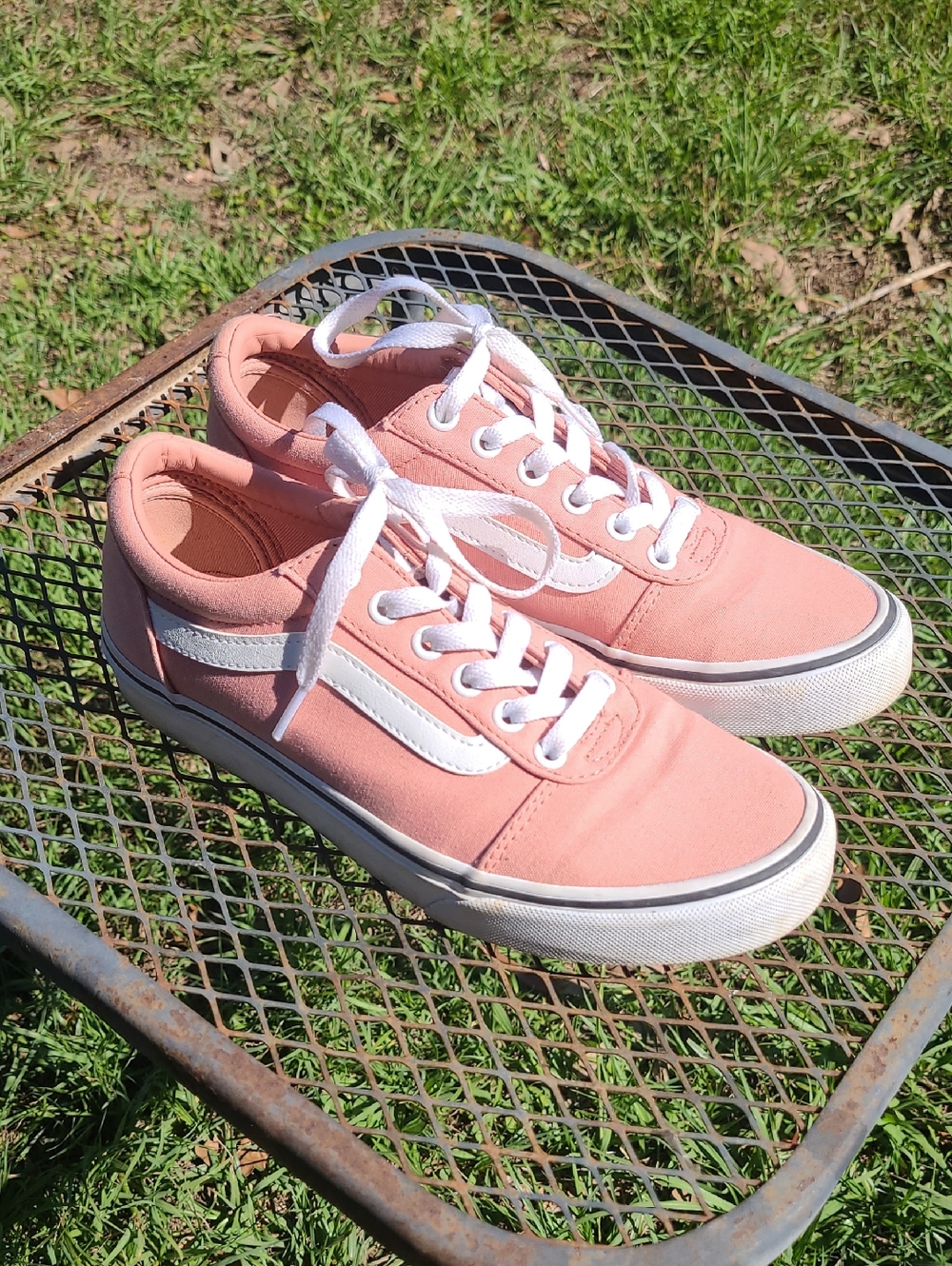 Vans Coral Pink Old Skool Sneakers with White Stripe Womens Size 7.5
